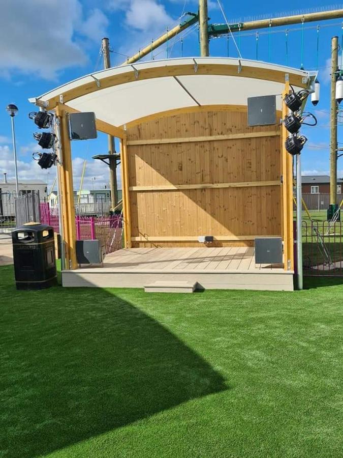 Chapmanholidaylets Cayton Bay エクステリア 写真